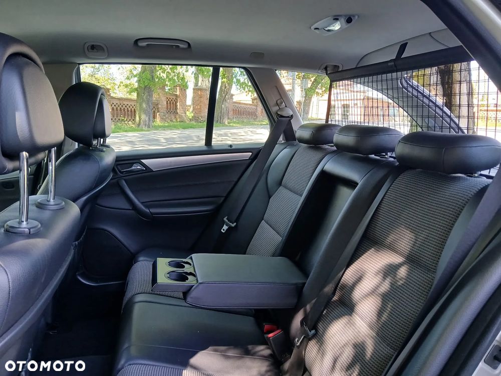 Mercedes-Benz Klasa C 180 Kompressor Automatik Avantgarde - 19