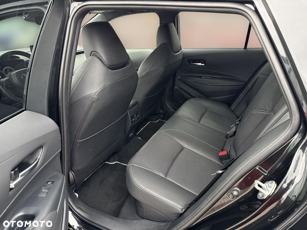Toyota Corolla - 10