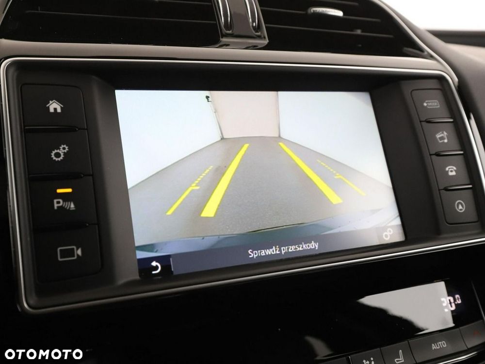 Jaguar XE 20d R-Sport - 25