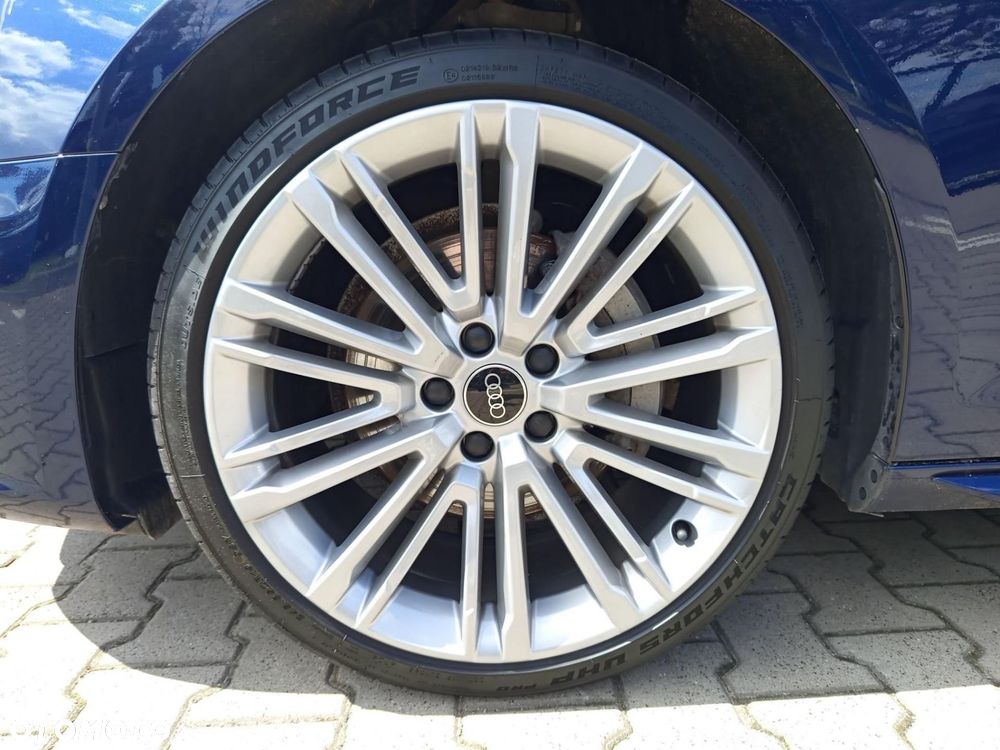 Audi A4 Avant - 10
