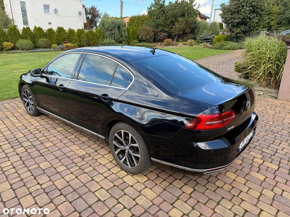 Volkswagen Passat 2.0 TDI Bi-Turbo BMT 4Mot Highline DSG - 4