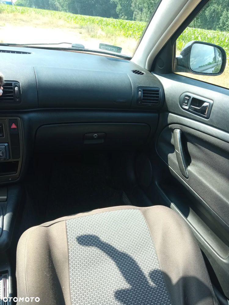 Volkswagen Passat 1.9 TDI CL - 12
