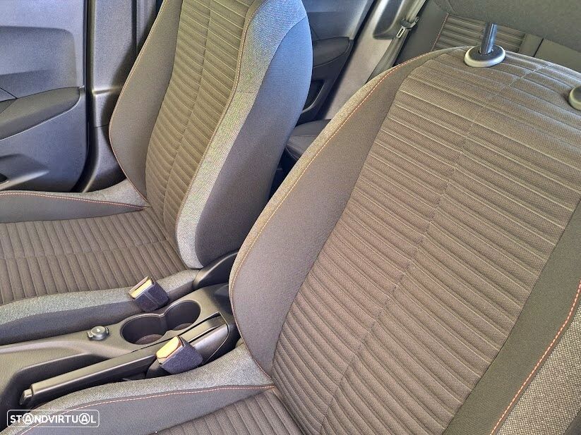 Peugeot 2008 1.5 BlueHDi Active Pack EAT8 - 6