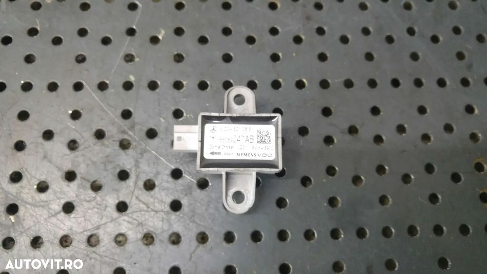 Senzor impact dreapta fata mercedes c class w204 a2048210651 - 3