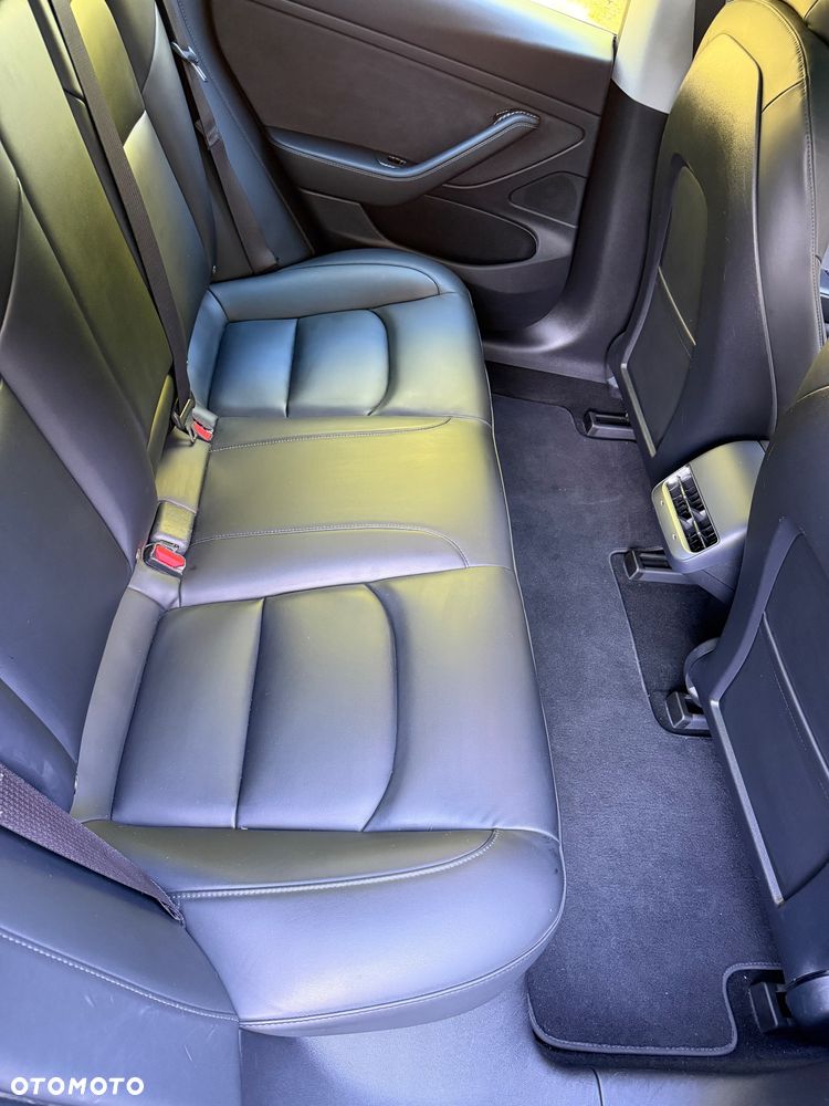 Tesla Model 3 Standard Range Plus - 23