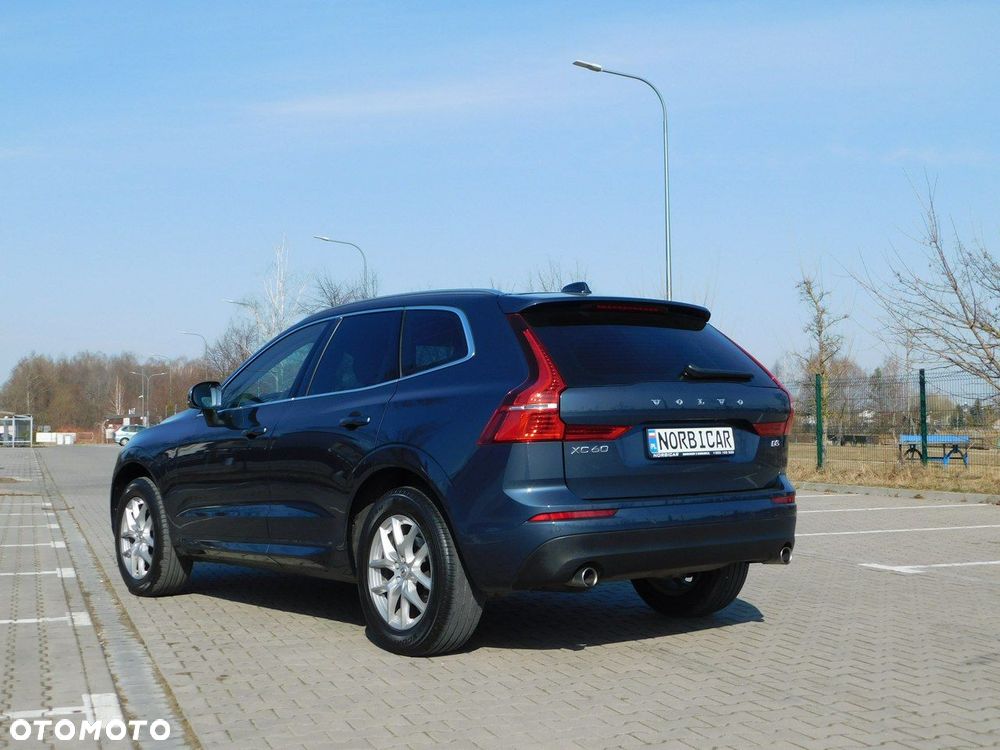Volvo XC 60 D3 Momentum Pro - 5