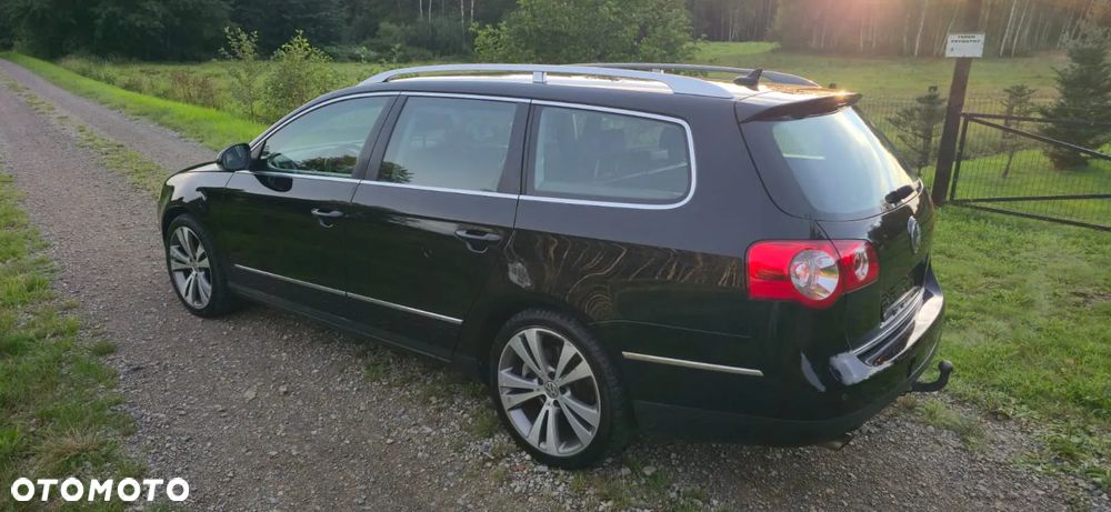 Volkswagen Passat Variant 3.2 V6 FSI 4Motion DSG Highline - 2