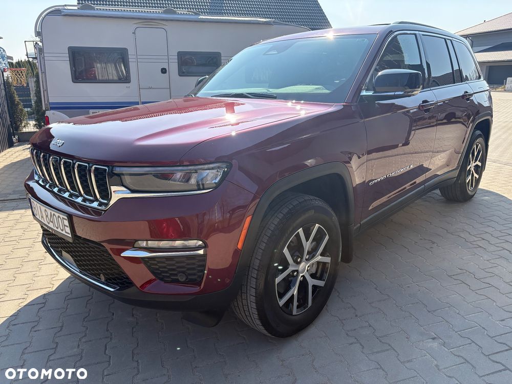 Jeep Grand Cherokee - 36