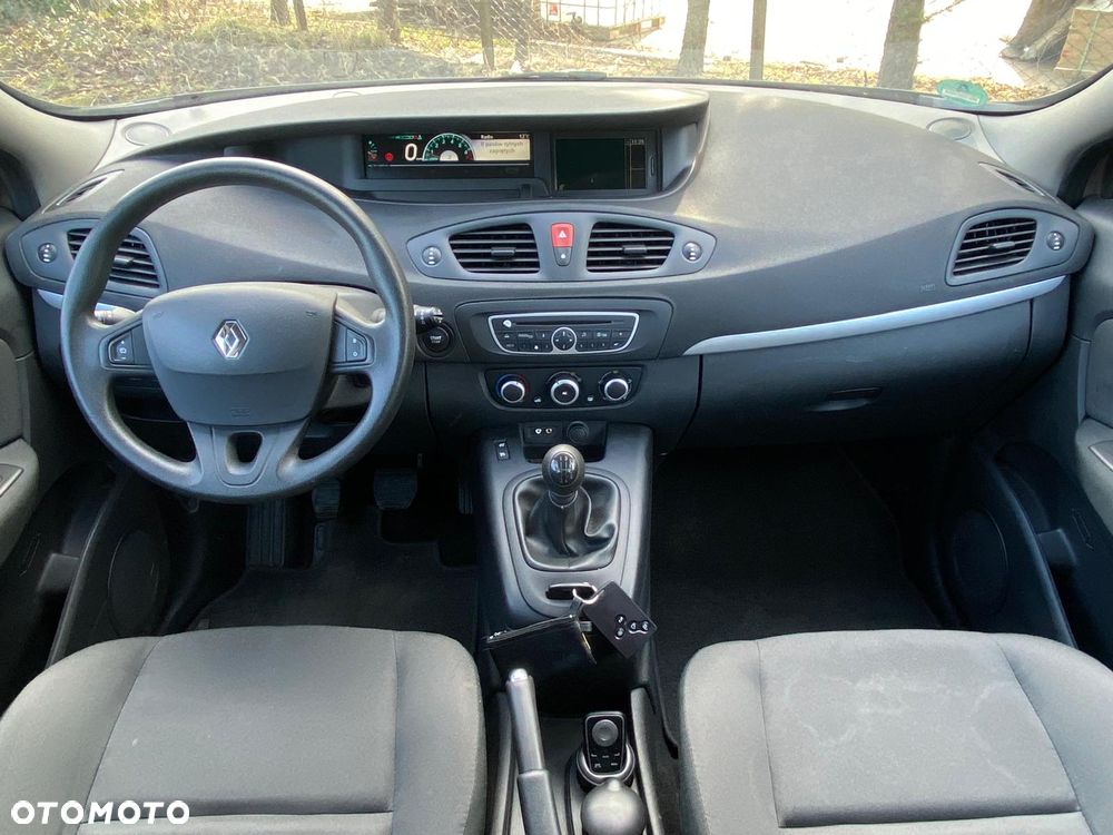 Renault Scenic - 18