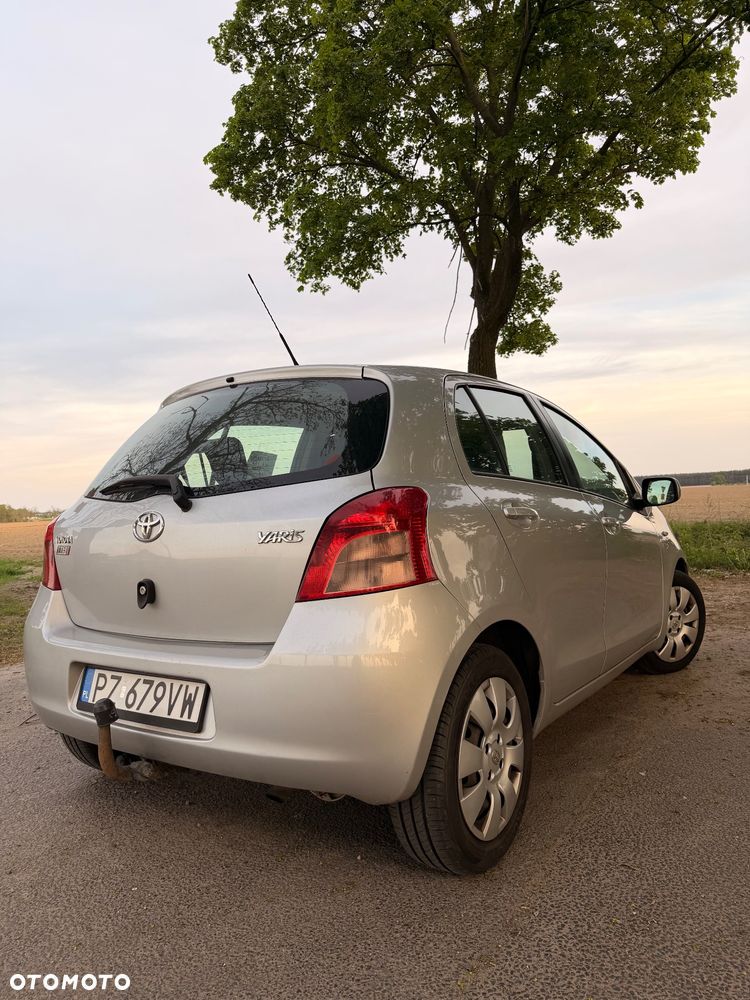 Toyota Yaris - 2