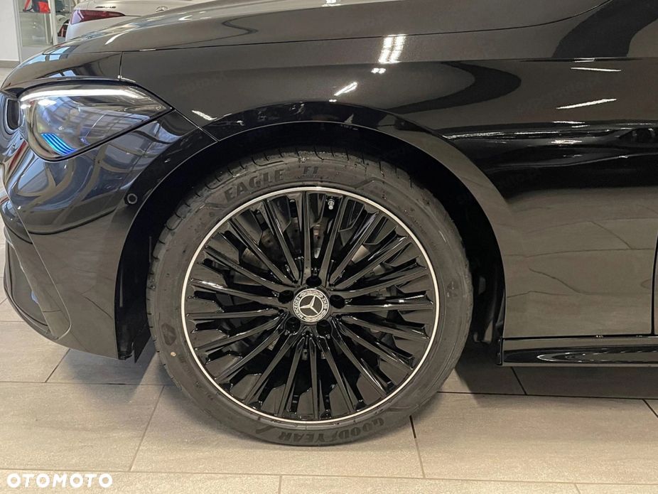 Mercedes-Benz CLE 200 mHEV 4-Matic AMG Line - 13