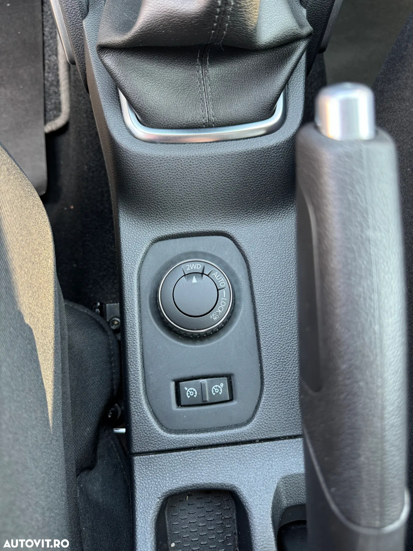 Dacia Duster 1.6 SCe 4WD Prestige jante 17" - 12