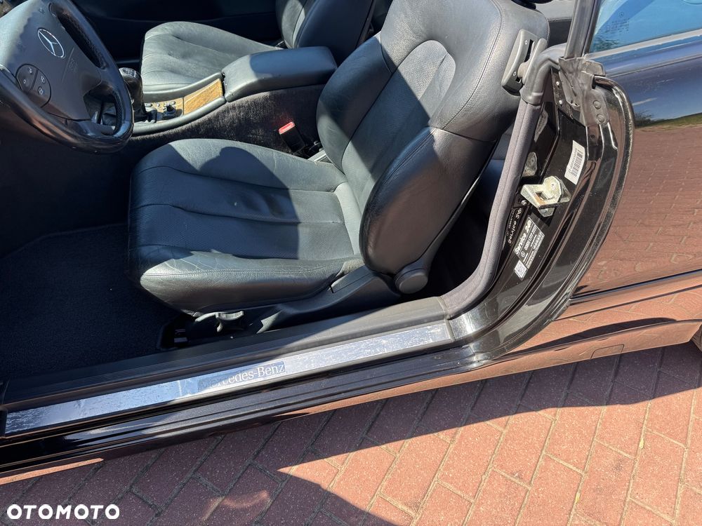 Mercedes-Benz CLK - 22