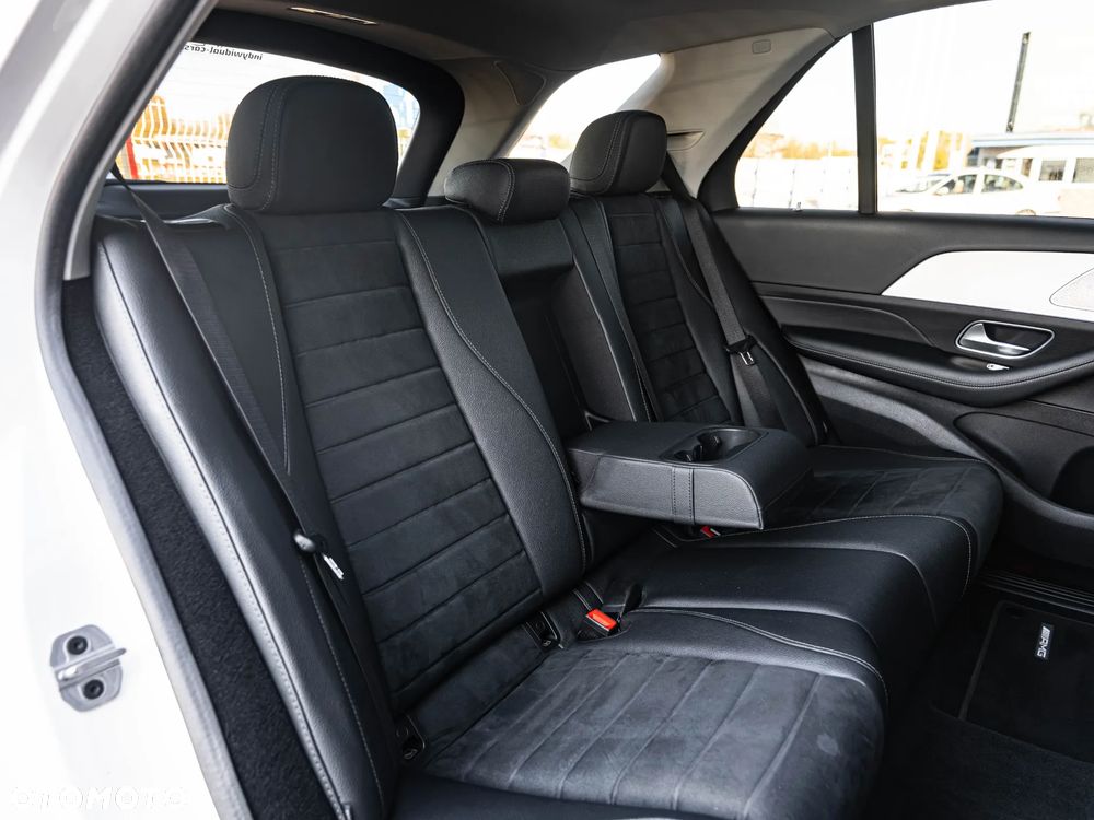 Mercedes-Benz GLE 300 d 4Matic 9G-TRONIC AMG Line - 27