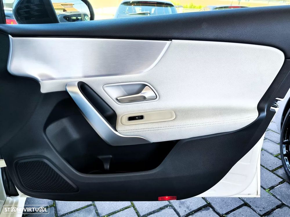 Mercedes-Benz A 180 Limousine d AMG Line - 32