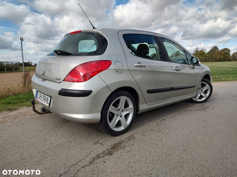 Peugeot 308 2008 photo 4