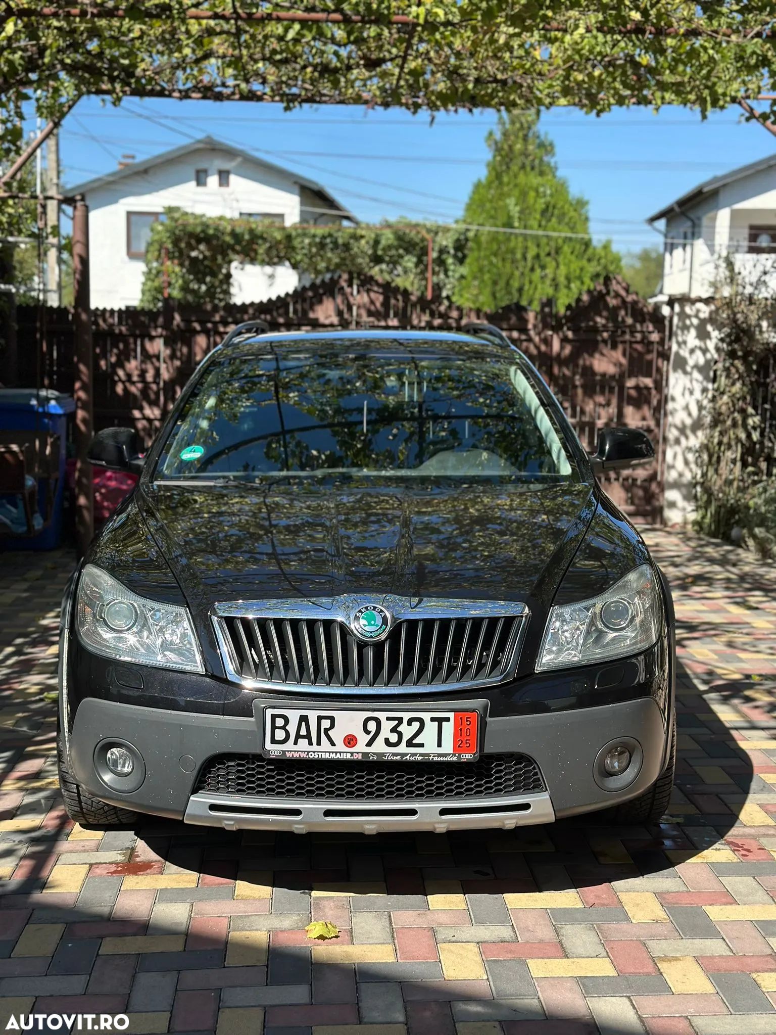 Skoda Octavia Combi 2.0 TDI DPF Elegance 4x4 - 1