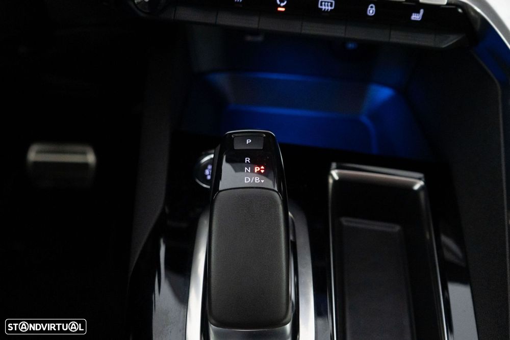 Peugeot 3008 1.6 Hybrid GT e-EAT8 - 28