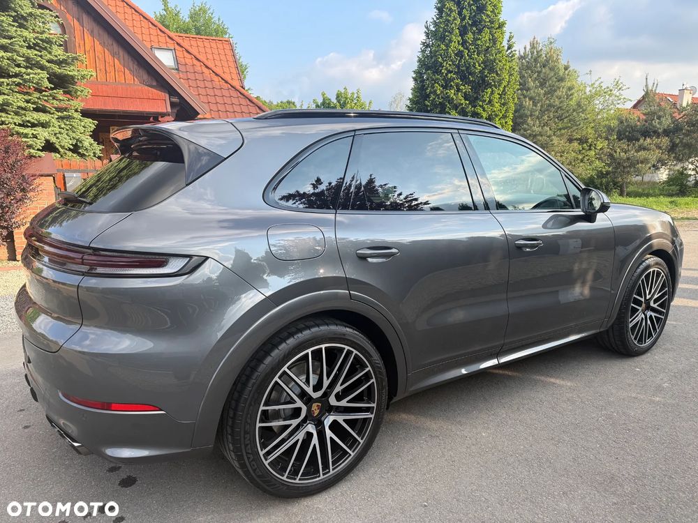 Porsche Cayenne - 2