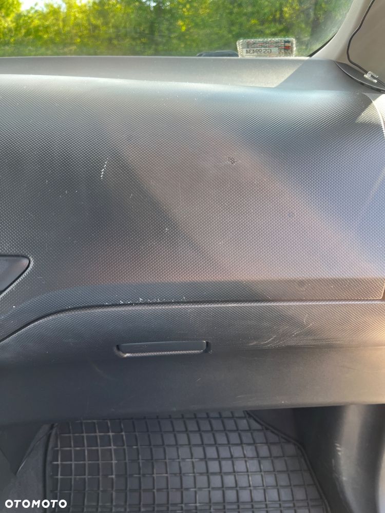 Toyota Auris 1.6 VVT-i Team - 27