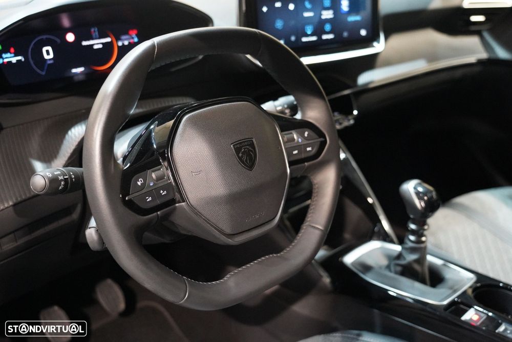 Peugeot 208 - 9