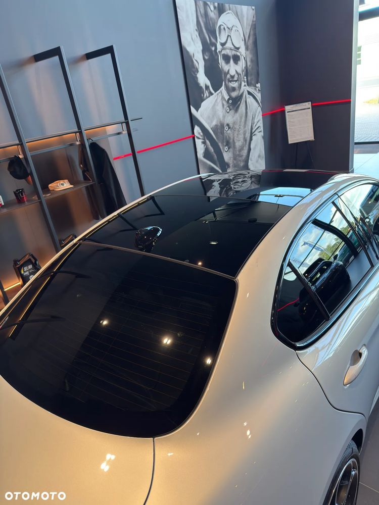 Alfa Romeo Giulia 2.2 D Turbo Veloce Q4 - 10
