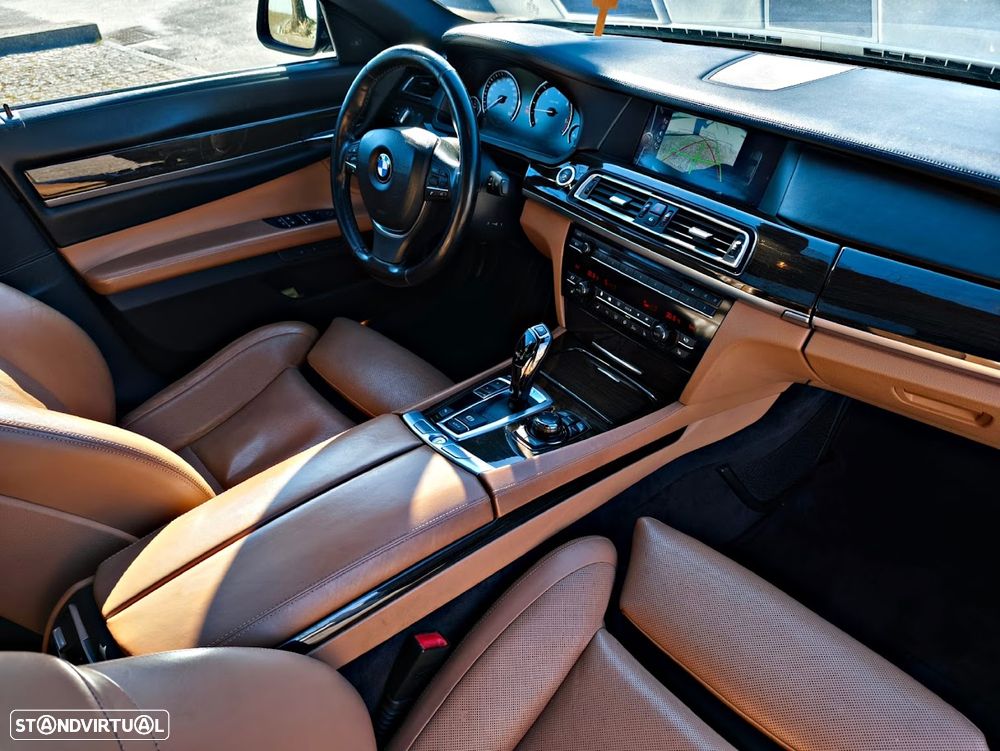 BMW 730 Ld - 12