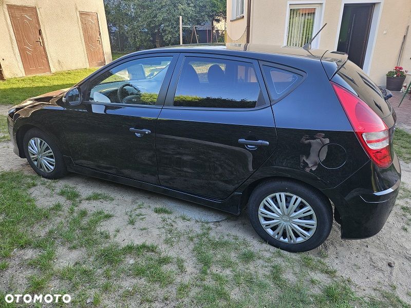Hyundai i30 1.4 Comfort EU5 - 4
