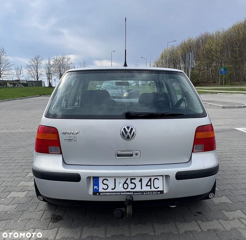 Volkswagen Golf - 3