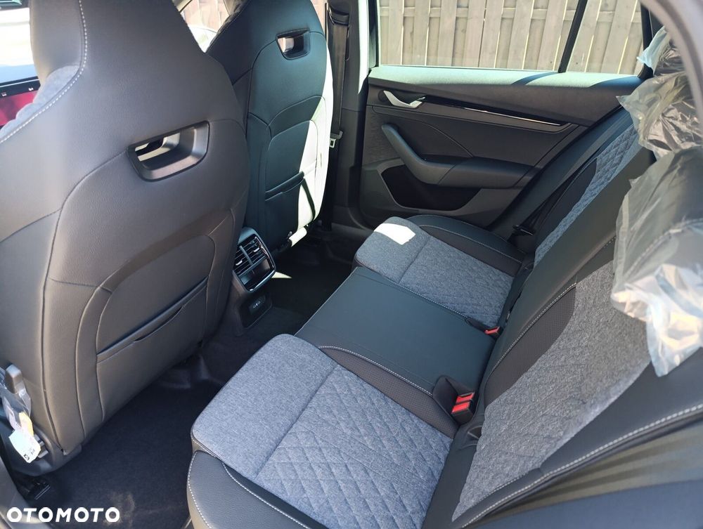 Skoda Octavia 2.0 TSI Sportline 4x4 DSG - 7