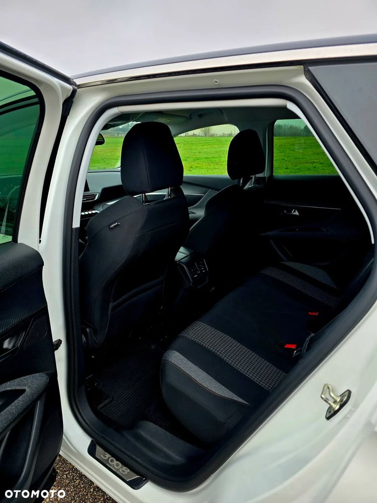 Peugeot 3008 BlueHDi 130 Stop & Start EAT8 Active Business-Paket - 6