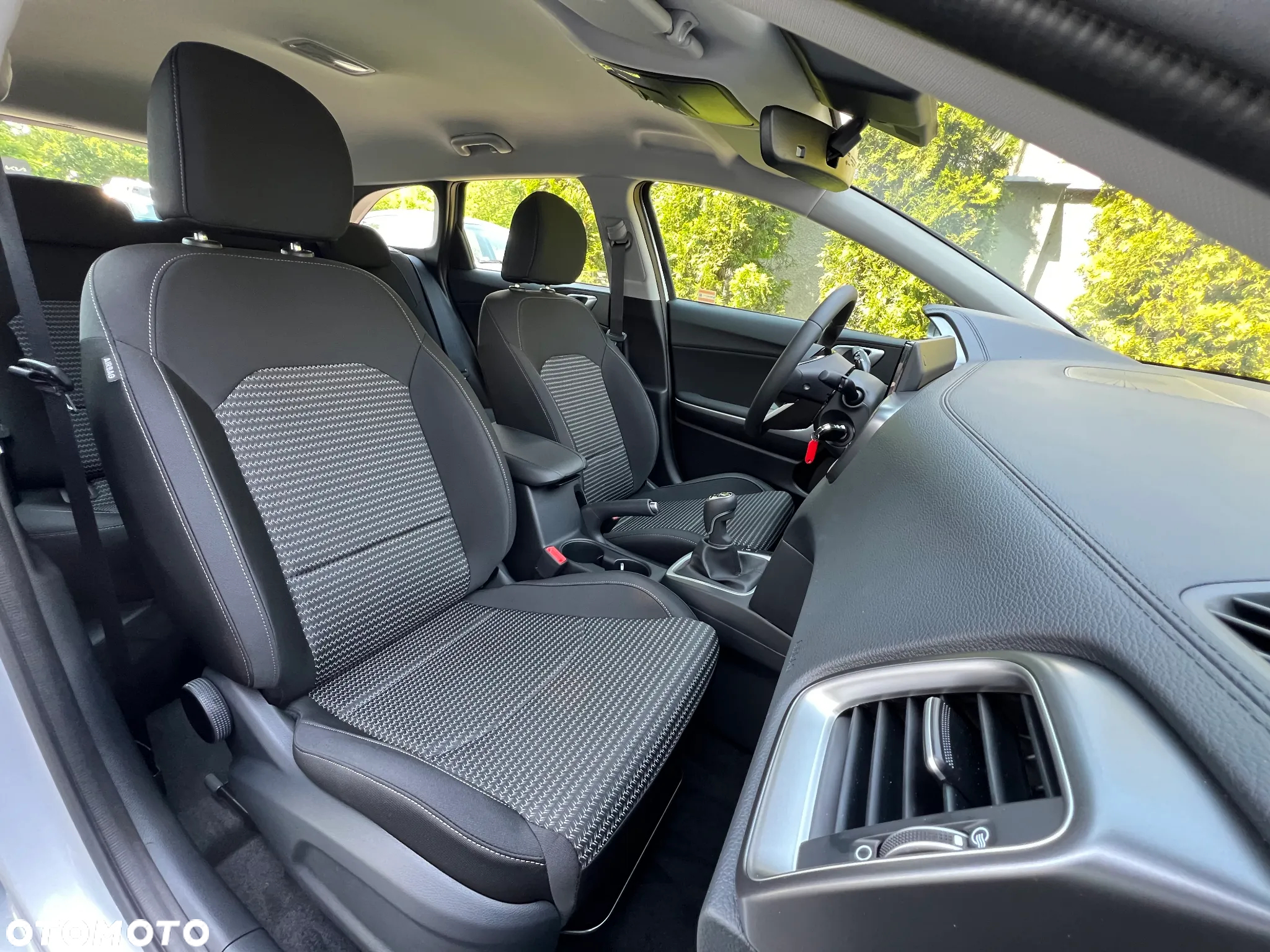 Kia Ceed 1.5 T-GDI M - 30