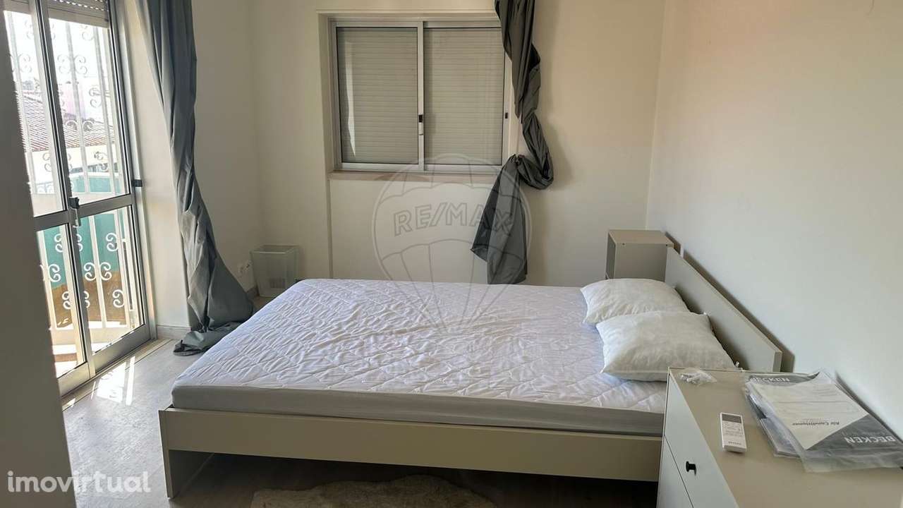 Moradia T5 para venda - Grande imagem: 2/4