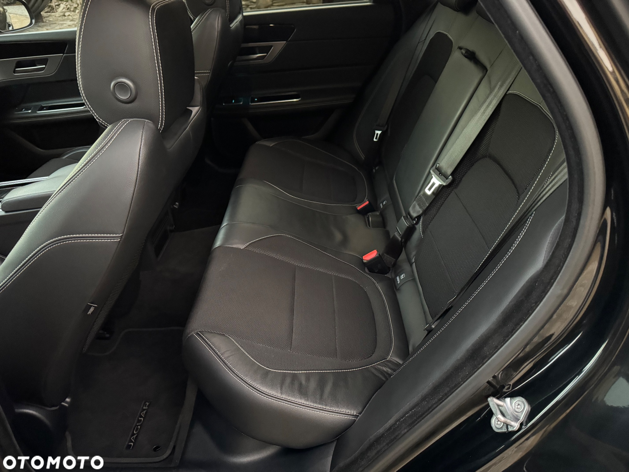 Jaguar XF - 20