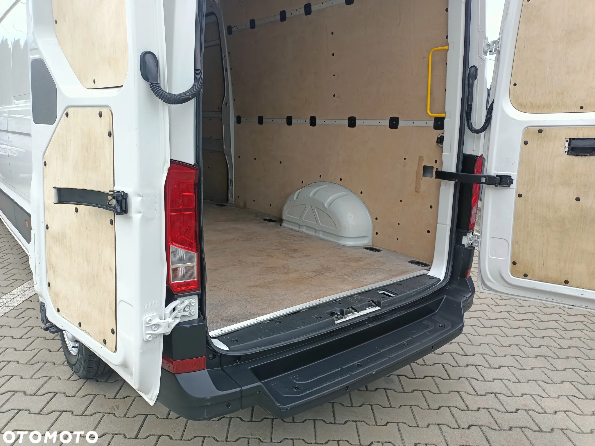 Volkswagen CRAFTER L4H2 MAXI - 16