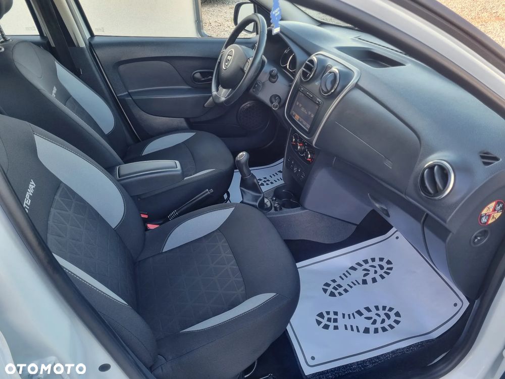Dacia Sandero Stepway TCe 90 Prestige - 11