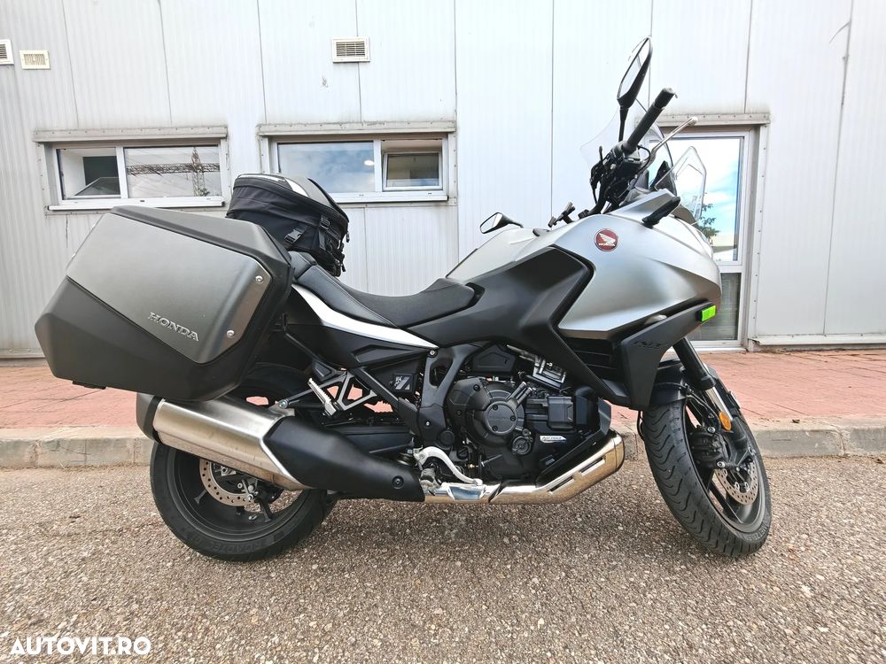 Honda NT 1100 - 4
