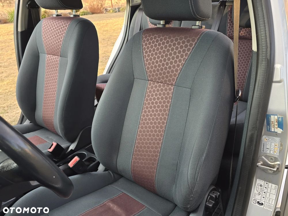 Ford Fiesta 1.4 Titanium - 27