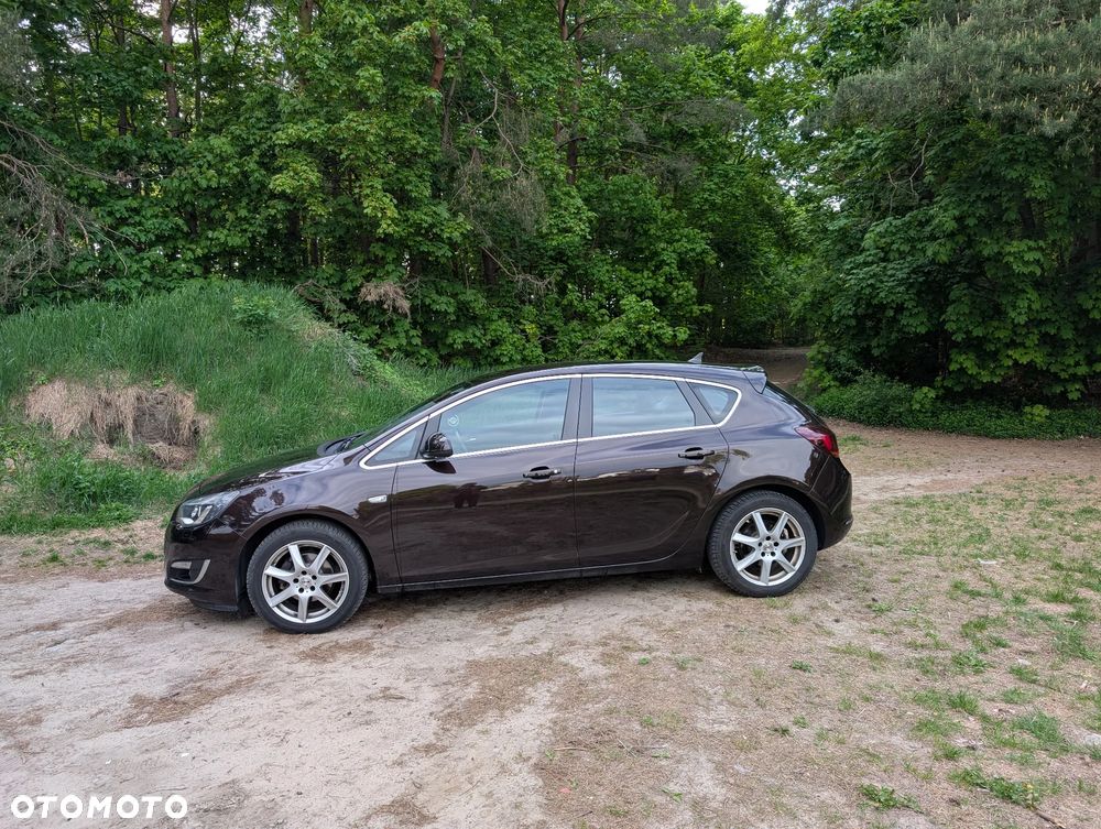 Opel Astra 1.4 Turbo Cosmo - 2