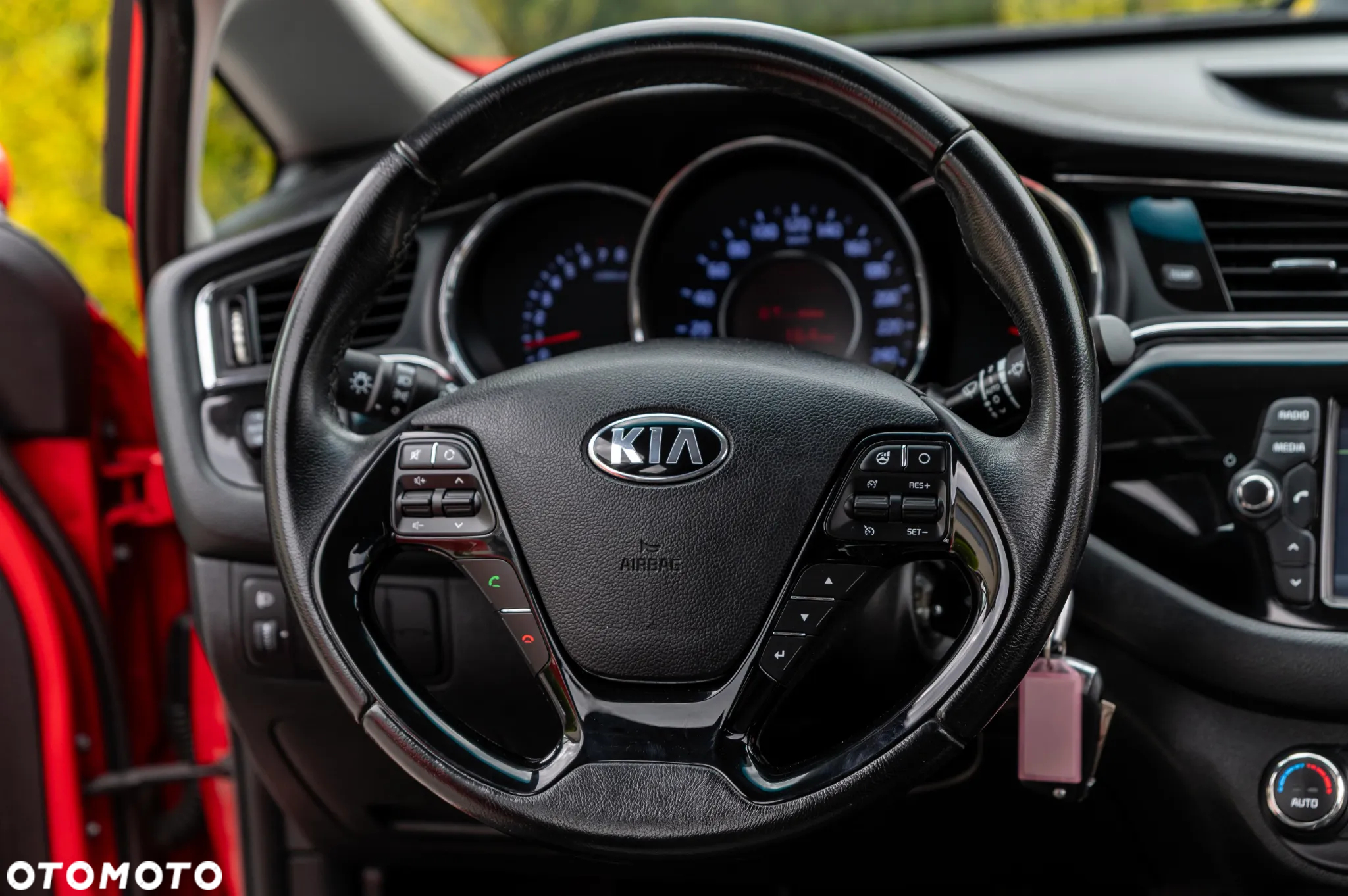 Kia Ceed 1.4 CVVT Dream-Team Edition - 22