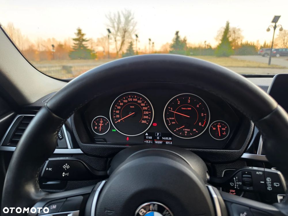 BMW Seria 3 318d Edition M Sport Shadow - 31