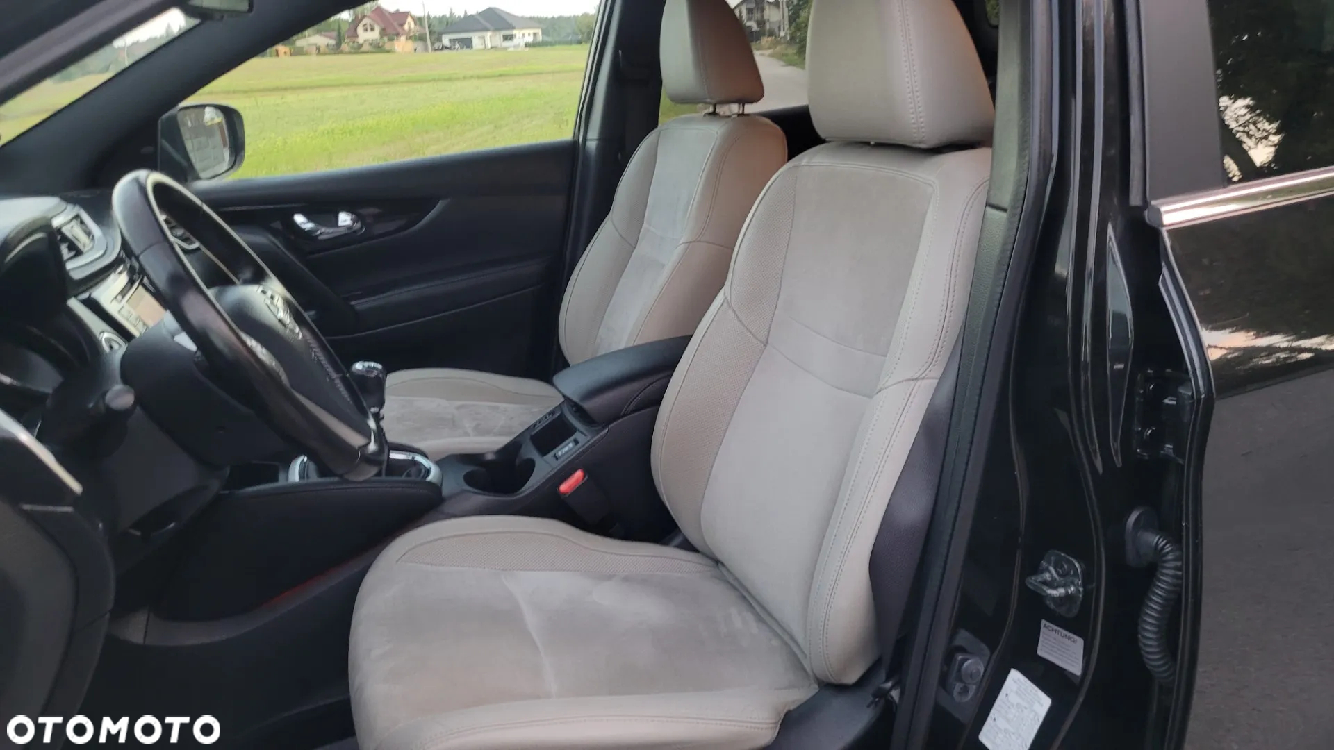 Nissan Qashqai 1.6 DCi 4x4 Black Edition EU6 - 17