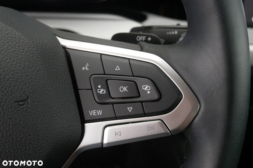 Volkswagen Golf - 21