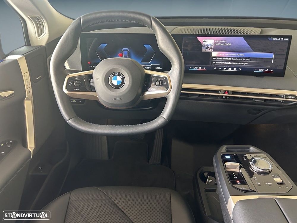 BMW iX xDrive 45 - 11