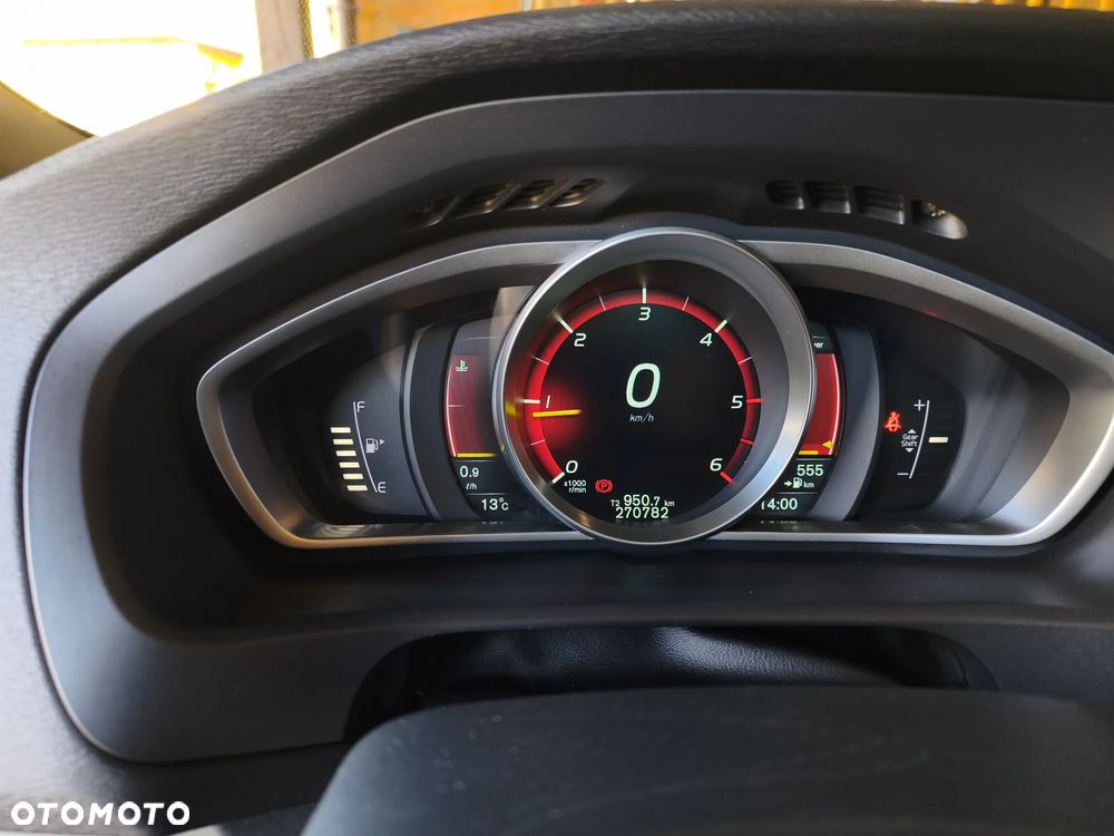 Volvo V40 D4 Drive-E Ocean Race - 23