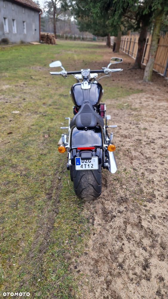 Harley-Davidson Softail Breakout - 3