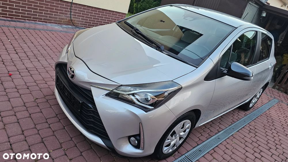 Toyota Yaris 1.0 Premium - 2