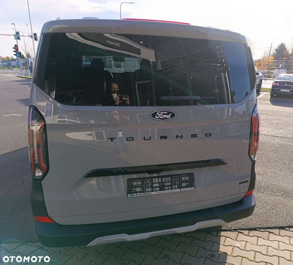 Ford Tourneo Custom - 6