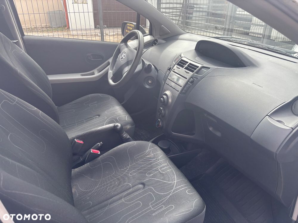 Toyota Yaris 1.0 Entry - 8