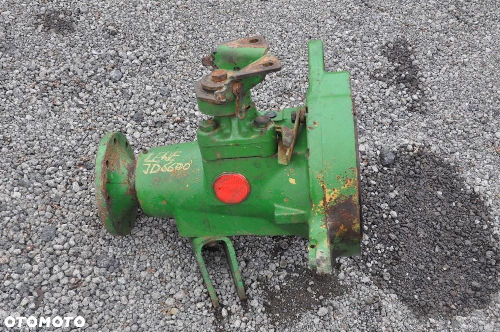 ZWOLNICA POCHWA LEWA JOHN DEERE 6600 - 1